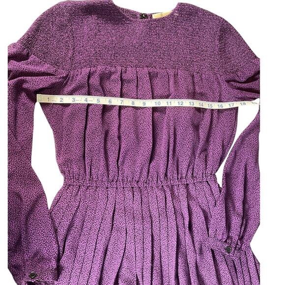 Michael Kors Leaf-Print Pleated Georgette Dress Size 4 Semi-Sheer Sleeves Flowy - Picture 9 of 10